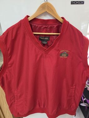 Tres Bien Fort Kent Maine Golf Club Vest 2XL Red